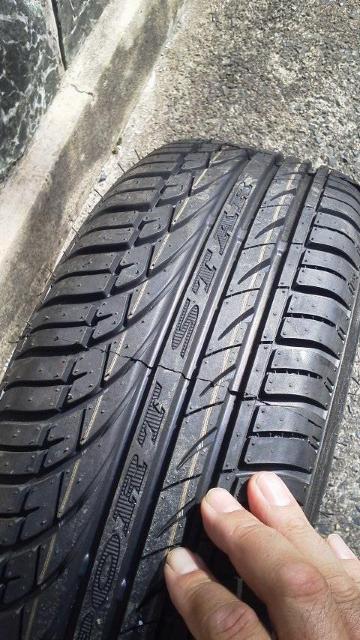 希少ブラックレーシングバリ山引っ張り155/55R14 < 自動車/バイク 希少ブラックレーシングバリ山引っ張り155/55R14 < 自動車/バイク