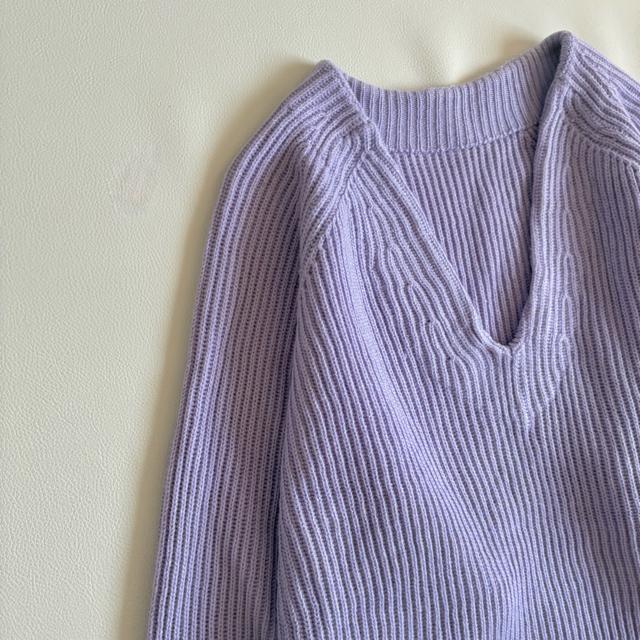 ◆新品◆ティティベイト◆ラベンダー◆Vネックニット◆ローゲージ◆ゆったり◆M < 女性ファッション  ◆新品◆ティティベイト◆ラベンダー◆Vネックニット◆ローゲージ◆ゆったり◆M < 女性ファッションの