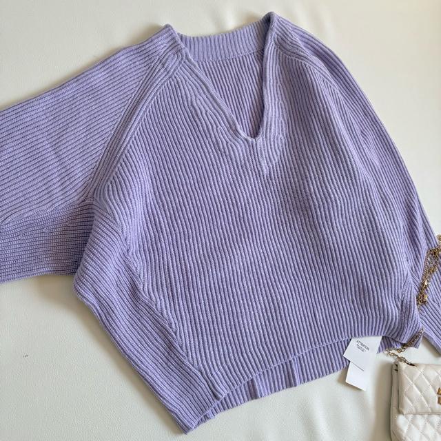 ◆新品◆ティティベイト◆ラベンダー◆Vネックニット◆ローゲージ◆ゆったり◆M < 女性ファッション  ◆新品◆ティティベイト◆ラベンダー◆Vネックニット◆ローゲージ◆ゆったり◆M < 女性ファッションの