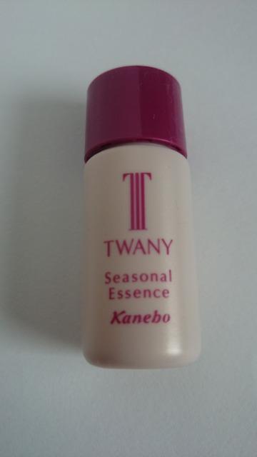 トワニー★シーズナルエッセンスa AW★秋冬用美容液★サンプル6個★ < 香水/コスメ/ネイル トワニー★シーズナルエッセンスa AW★秋冬用美容液★サンプル6個★ < 香水/コスメ/ネイルの