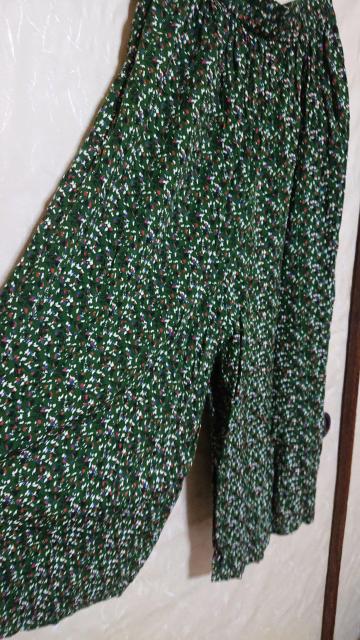 即決 CUBE SUGAR 総柄ワイドパンツ カーキ フレアパンツ Mサイズ < 女性ファッション  即決 CUBE SUGAR 総柄ワイドパンツ カーキ フレアパンツ Mサイズ < 女性ファッションの