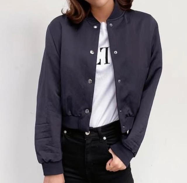 美品 ナイロンジャケット ブラック フリーサイズ < 女性ファッション 美品 ナイロンジャケット ブラック フリーサイズ < 女性ファッションの