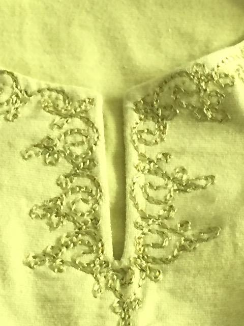 新品〈豪華刺繍〉エキゾティック半袖Tシャツ(グリーン)7号 < 女性ファッション  新品〈豪華刺繍〉エキゾティック半袖Tシャツ(グリーン)7号 < 女性ファッションの
