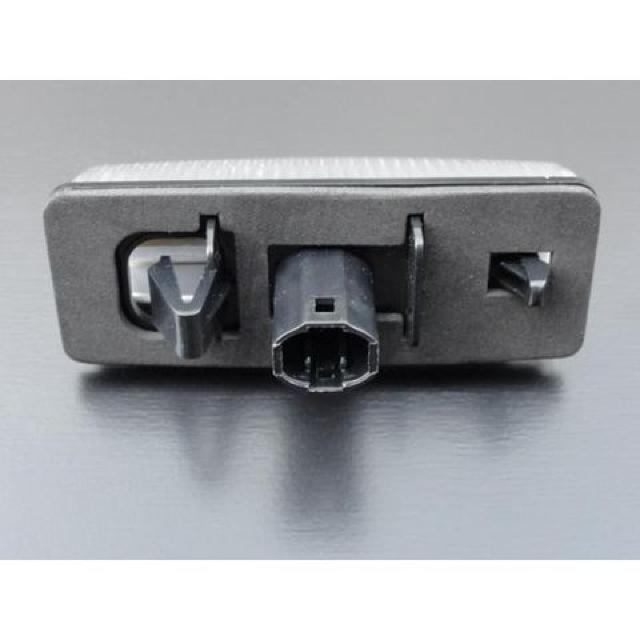 トヨタ プリウス20系・プリウス30系 専用設計キャンセラー内蔵LEDナンバー灯 < 自動車/バイク トヨタ プリウス20系・プリウス30系 専用設計キャンセラー内蔵LEDナンバー灯 < 自動車/バイク