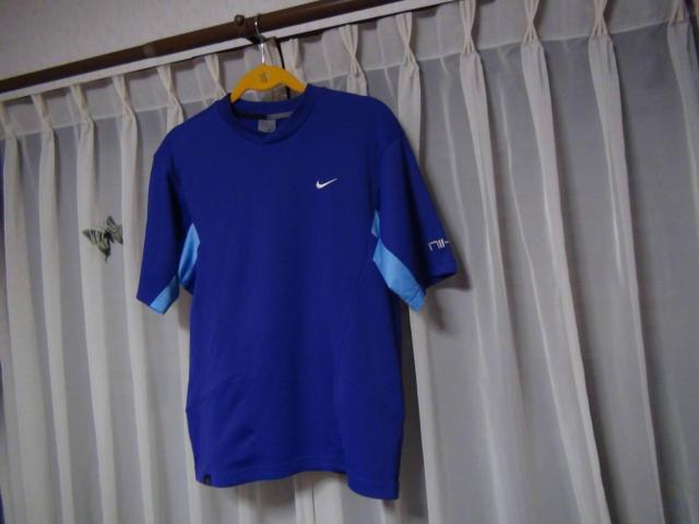 ナイキのTシャツ(S) !。 < ブランド ナイキのTシャツ(S) !。 < ブランドの