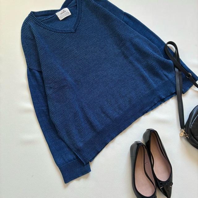 ◆極美品◆socolla◆ウォッシュデニム風Vネックニット◆ネイビー◆ゆったり◆ < 女性ファッション  ◆極美品◆socolla◆ウォッシュデニム風Vネックニット◆ネイビー◆ゆったり◆ < 女性ファッションの