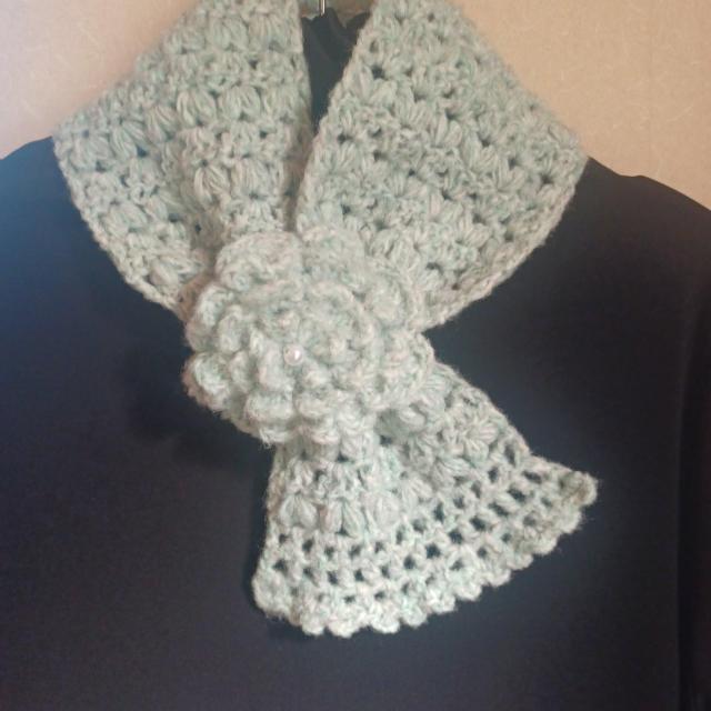☆Hand made☆ 薔薇の差し込みミニマフラー*薄いグリーン < ペット/手芸/園芸 ☆Hand made☆ 薔薇の差し込みミニマフラー*薄いグリーン < ペット/手芸/園芸の