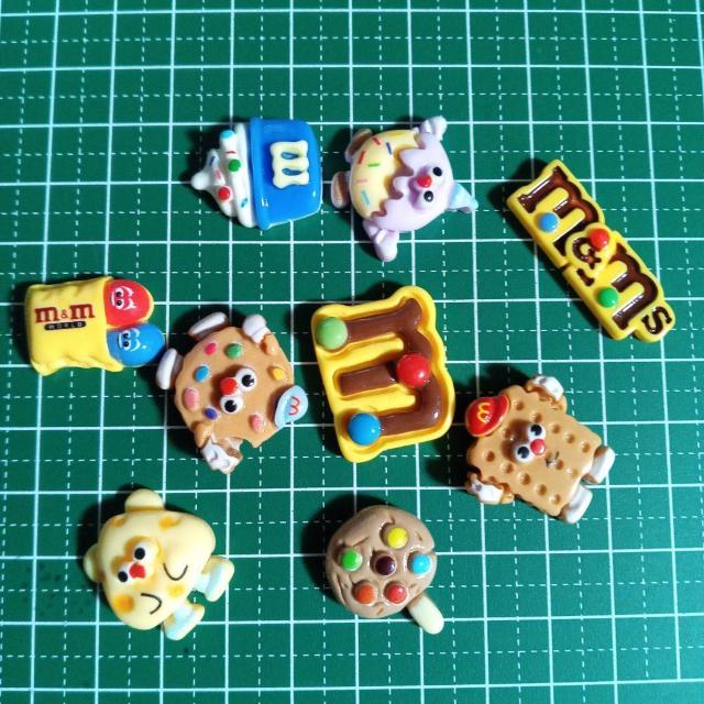 M&Mデコパーツ9個セット じゃらじゃらキーホルダー ガチャ詰め ハンドメイド用 < 香水/コスメ/ネイル M&Mデコパーツ9個セット じゃらじゃらキーホルダー ガチャ詰め ハンドメイド用 < 香水/コスメ/ネイルの