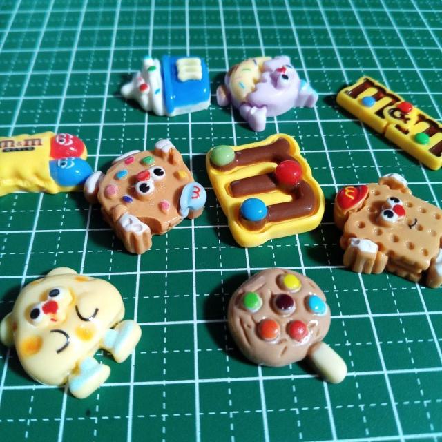 M&Mデコパーツ9個セット じゃらじゃらキーホルダー ガチャ詰め ハンドメイド用 < 香水/コスメ/ネイル M&Mデコパーツ9個セット じゃらじゃらキーホルダー ガチャ詰め ハンドメイド用 < 香水/コスメ/ネイルの