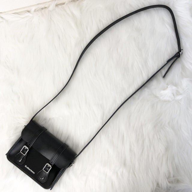 �y���g�p���zDr.Martens �h�N�^�[�}�[�`�� �T�b�`�F�� �V�����_�[�o�b�O �N���X�{�f�B �u���b�N ���U�[ �� �u�����h�� 