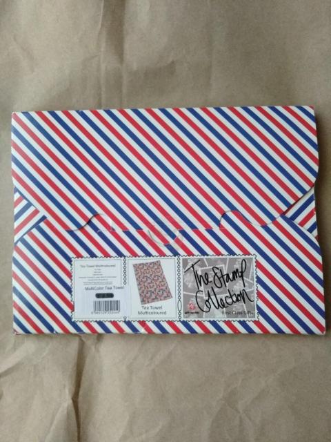 The Stamp Collection MultiColoured First Class Giftsイギリス切手柄ティータオル < インテリア/ライフ  The Stamp Collection MultiColoured First Class Giftsイギリス切手柄ティータオル < インテリア/ライフの