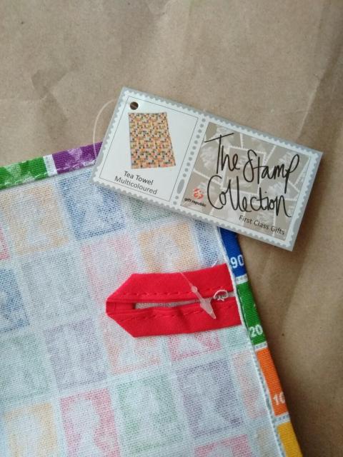 The Stamp Collection MultiColoured First Class Giftsイギリス切手柄ティータオル < インテリア/ライフ  The Stamp Collection MultiColoured First Class Giftsイギリス切手柄ティータオル < インテリア/ライフの