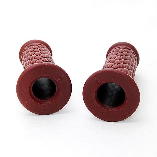 キルティング柄 ラバーハンドルグリップ ダークブラウン 貫通式 バイク ラバーグリップ カスタム ハンドル ハンドルグリップ < 自動車/バイク キルティング柄 ラバーハンドルグリップ ダークブラウン 貫通式 バイク ラバーグリップ カスタム ハンドル ハンドルグリップ < 自動車/バイク