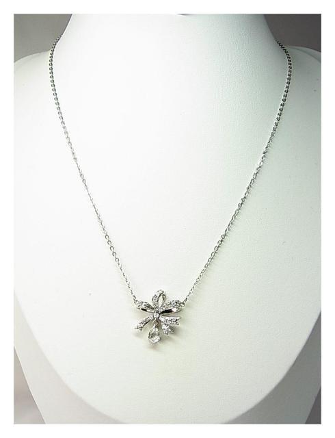 正規品美品SWAROVSKIスワロフスキー クリスタルネックレス(1) < ブランド 正規品美品SWAROVSKIスワロフスキー クリスタルネックレス(1) < ブランドの