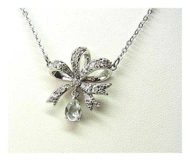 正規品美品SWAROVSKIスワロフスキー クリスタルネックレス(1) < ブランド 正規品美品SWAROVSKIスワロフスキー クリスタルネックレス(1) < ブランドの