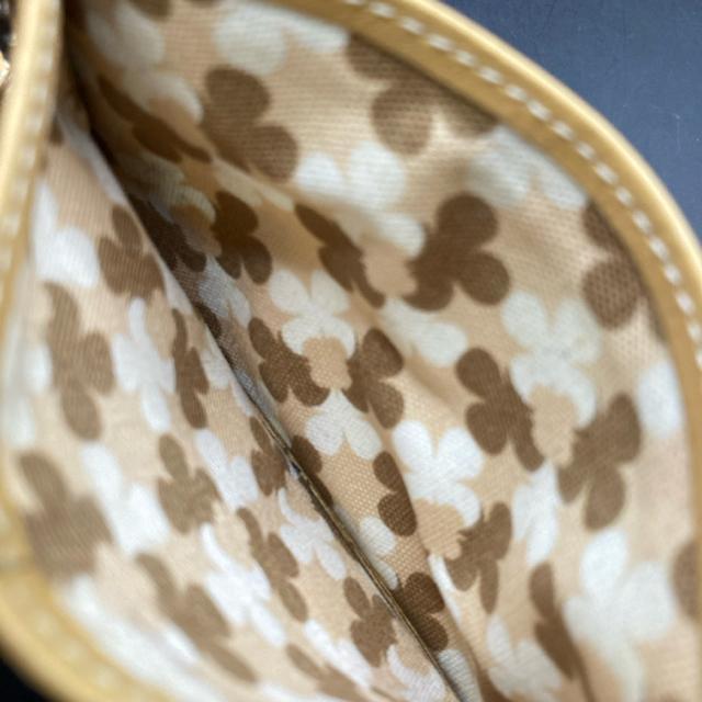 即決 marie claire パスケース < ブランド 即決 marie claire パスケース < ブランドの