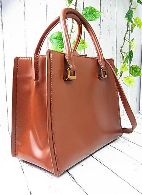 ���K�ɔ��i CHARLES & KEITH �`���[���Y���L�[�X�{�v�X�G�[�h�~���U�[���|���E���^��2WAY�n���h���V�����_�[�o�b�O �� �u�����h�� 