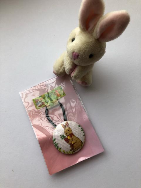 ハンドメイド ヘアゴム 特大 くるみボタン ウサギちゃん♪ < 女性ファッション  ハンドメイド ヘアゴム 特大 くるみボタン ウサギちゃん♪ < 女性ファッションの