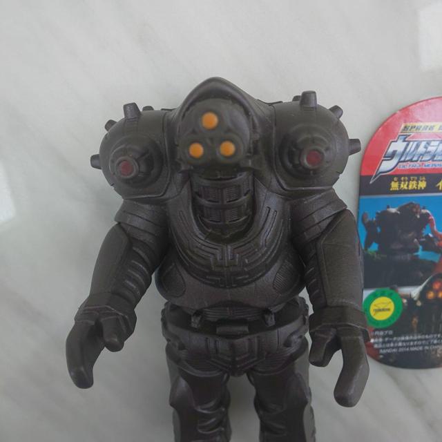 ウルトラ怪獣500 インペライザー ライブサイン付 < ホビー  ウルトラ怪獣500 インペライザー ライブサイン付 < ホビーの