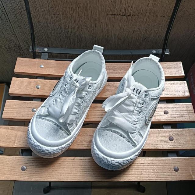 新品 23.5cm レディース スニーカー ホワイト シューズ 靴 厚底 < 女性ファッション  新品 23.5cm レディース スニーカー ホワイト シューズ 靴 厚底  < 女性ファッションの