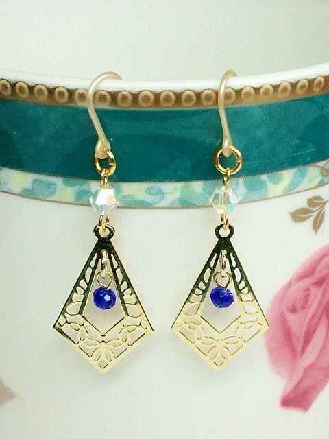 ゴールド雫透かしコバルト&クリスタルスワロ樹脂フック☆ < 女性アクセサリー/時計  ゴールド雫透かしコバルト&クリスタルスワロ樹脂フック☆ < 女性アクセサリー/時計の