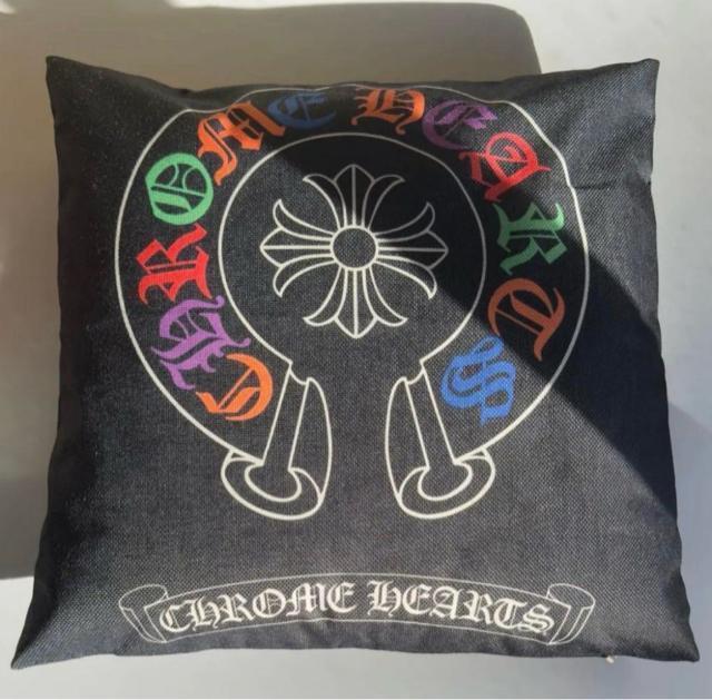 新品未使用クロムハーツ 柄ホースシューとプラスロゴクッションカバー45*45cm < インテリア/ライフ 新品未使用クロムハーツ 柄ホースシューとプラスロゴクッションカバー45*45cm < インテリア/ライフの