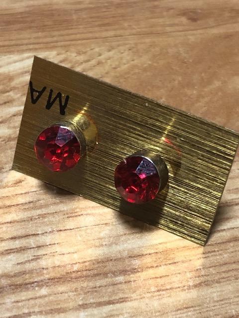 6ミリピアス。レッド。 < 男性アクセサリー/時計  6ミリピアス。レッド。  < 男性アクセサリー/時計の