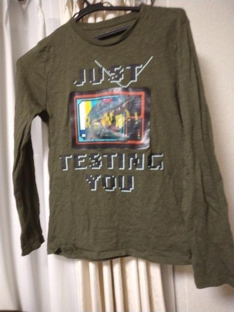 GAP150cmカーキ長袖カットソー恐竜ホログラム < キッズ/ベビー GAP150cmカーキ長袖カットソー恐竜ホログラム < キッズ/ベビーの