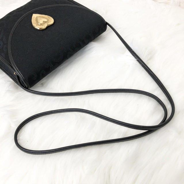 【希少】Yves Saint Laurent ショルダーバッグ 唐草模様 アラベスク ビッグ ハート モチーフ < ブランド 【希少】Yves Saint Laurent ショルダーバッグ 唐草模様 アラベスク ビッグ ハート モチーフ < ブランドの