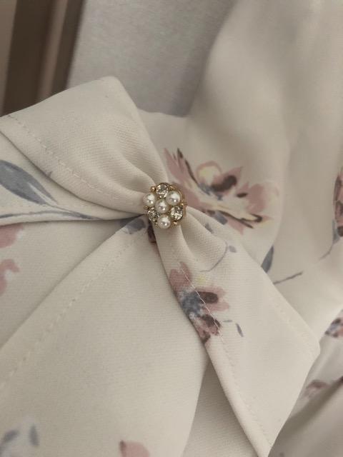 美品ミッシュマッシュ 花柄袖フレアータイトワンピ < ブランド  美品ミッシュマッシュ 花柄袖フレアータイトワンピ < ブランドの