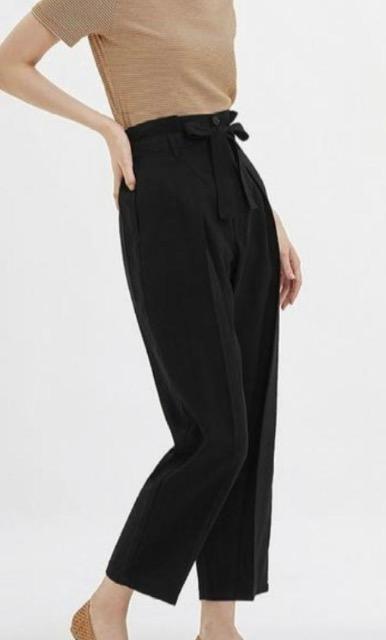 ★ 人気タックハイウエストワイドストレートパンツ★未使用に近いGU★着痩せ★ラク★フォーマル★早い者勝ち < 女性ファッション  ★ 人気タックハイウエストワイドストレートパンツ★未使用に近いGU★着痩せ★ラク★フォーマル★早い者勝ち < 女性ファッションの