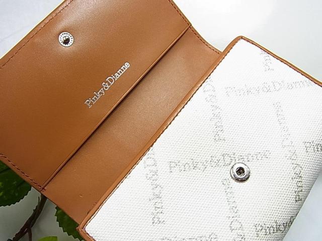 500円スタ【正規品】PINKY&DIANNE ピンキー&ダイアン 全面ロゴ折り財布(レザー×キャンバスジャガード/保存袋付き) < ブランド 500円スタ【正規品】PINKY&DIANNE ピンキー&ダイアン 全面ロゴ折り財布(レザー×キャンバスジャガード/保存袋付き) < ブランドの