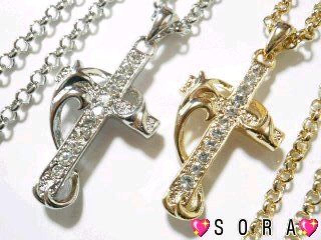 LOVE czダイヤ付 クロス ペアネックレスセット 巾着付 < 女性アクセサリー/時計  LOVE czダイヤ付 クロス ペアネックレスセット 巾着付  < 女性アクセサリー/時計の