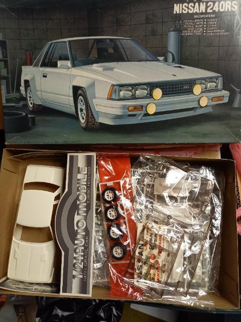 tW~ 1:24 NISSAN 240 RS   zr[ 