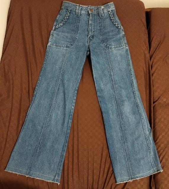 ハイウエストワイドフレア 厚手デニム カットオフ 27インチ 1970ビンテージ < 女性ファッション  ハイウエストワイドフレア 厚手デニム カットオフ 27インチ 1970ビンテージ  < 女性ファッションの