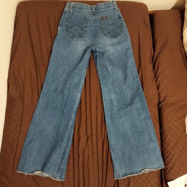 ハイウエストワイドフレア 厚手デニム カットオフ 27インチ 1970ビンテージ < 女性ファッション  ハイウエストワイドフレア 厚手デニム カットオフ 27インチ 1970ビンテージ < 女性ファッションの