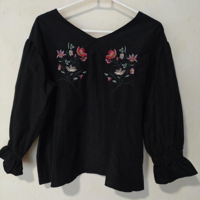 THE SHOP TKubNԕhJ`jbNuEX   uh 