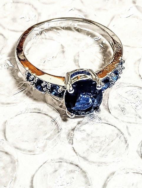 海外輸入宝石 青玉ブルーサファイアリングsize15号 < 女性アクセサリー/時計  海外輸入宝石 青玉ブルーサファイアリングsize15号 < 女性アクセサリー/時計の