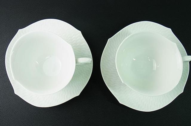 正規新品同様マイセン Meissen 波の戯れ(White Relief) ティーカップ&ソーサー 2客セット 箱無し < インテリア/ライフ 正規新品同様マイセン Meissen 波の戯れ(White Relief) ティーカップ&ソーサー 2客セット 箱無し < インテリア/ライフの