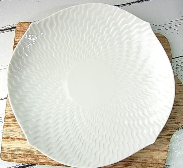 正規新品同様マイセン Meissen 波の戯れ(White Relief) ティーカップ&ソーサー 2客セット 箱無し < インテリア/ライフ 正規新品同様マイセン Meissen 波の戯れ(White Relief) ティーカップ&ソーサー 2客セット 箱無し < インテリア/ライフの