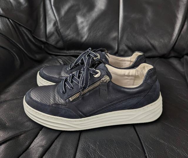 ■Gabor■ガボール■レースアップスニーカー/レザーシューズ/スエード&レザー/シューズ/ネイビー/表記サイズ5/24.5 < ブランド ■Gabor■ガボール■レースアップスニーカー/レザーシューズ/スエード&レザー/シューズ/ネイビー/表記サイズ5/24.5 < ブランドの