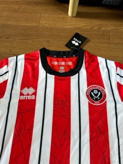 24-25シェフィールド・ユナイテッドのホームユニフォーム(L) < 男性ファッション 24-25シェフィールド・ユナイテッドのホームユニフォーム(L) < 男性ファッションの