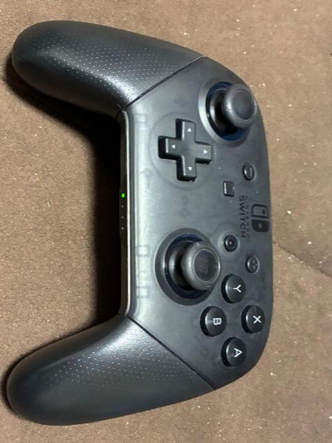 Nintendo Switch �{�̃Z�b�g (�l�I���J���[) �{ Pro�R���g���[���[ �� �Q�[���{��/�\�t�g�� 