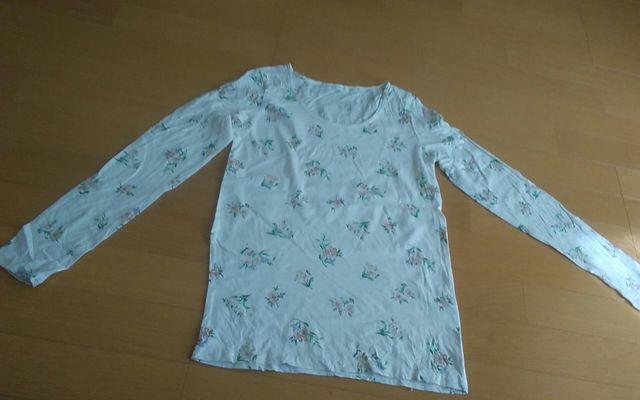 LOWRYS FARM Mサイズ 美品 花柄 長ティー < ブランド LOWRYS FARM Mサイズ 美品 花柄 長ティー < ブランドの