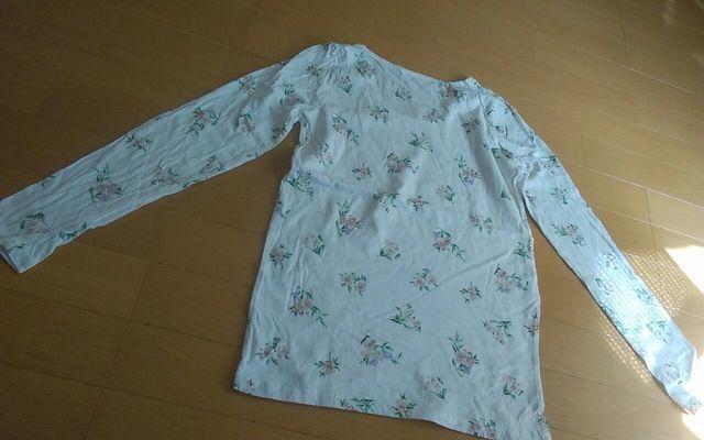 LOWRYS FARM Mサイズ 美品 花柄 長ティー < ブランド LOWRYS FARM Mサイズ 美品 花柄 長ティー < ブランドの