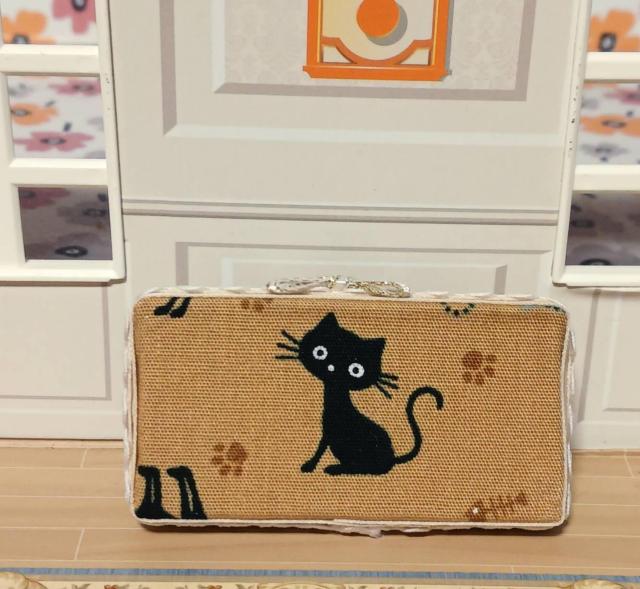 �L�f�U�C���̃~�j�`���A�\�t�@�|��������P�[�L�E�p�s�I�J6�_�Z�b�g �� �z�r�[�� 