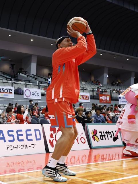 #32 晴山 ケビン選手 シューティング長袖(着用・直筆サイン入り) < レジャー/スポーツ #32 晴山 ケビン選手 シューティング長袖(着用・直筆サイン入り) < レジャー/スポーツの