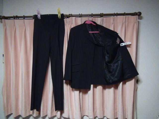 CZのスーツ 新品タグ付き(XL)!。 < 男性ファッション  CZのスーツ 新品タグ付き(XL)!。 < 男性ファッションの