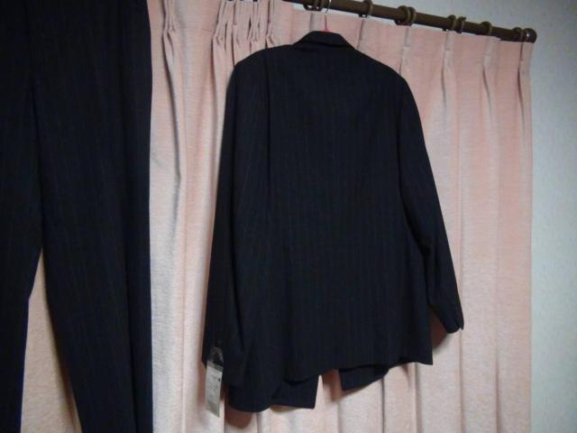 CZのスーツ 新品タグ付き(XL)!。 < 男性ファッション  CZのスーツ 新品タグ付き(XL)!。 < 男性ファッションの