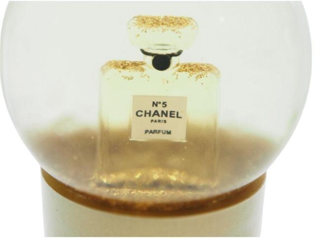 シャネル ノベルティ ミニスノードーム N°5 パルファム 香水瓶 2021 紐付き CHANEL PARFUMS【正規品】 < ブランド シャネル ノベルティ ミニスノードーム N°5 パルファム 香水瓶 2021 紐付き CHANEL PARFUMS【正規品】 < ブランドの
